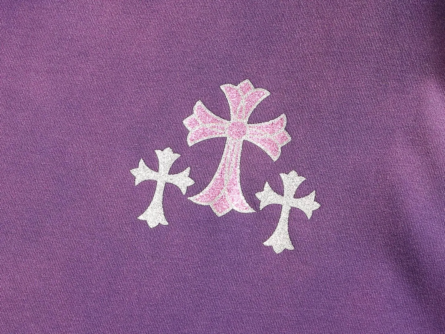 🅿️220 Chrome hearts ch Chrome hearts cross pink hot diamond short-sleeved t-shirt. Advanced tie-dye technology. Large version. Loose and stylish. Low version, slim and long version with upper body and raised hips. 100% commitment: top quality, not fast food. The highest version on the market. Top quality, 320 grams. 26 custom-dyed double yarn cotton, same style for men and women, complete with three standards. Color: Six colors available, available to the public. Size: XS-L. Size chart: